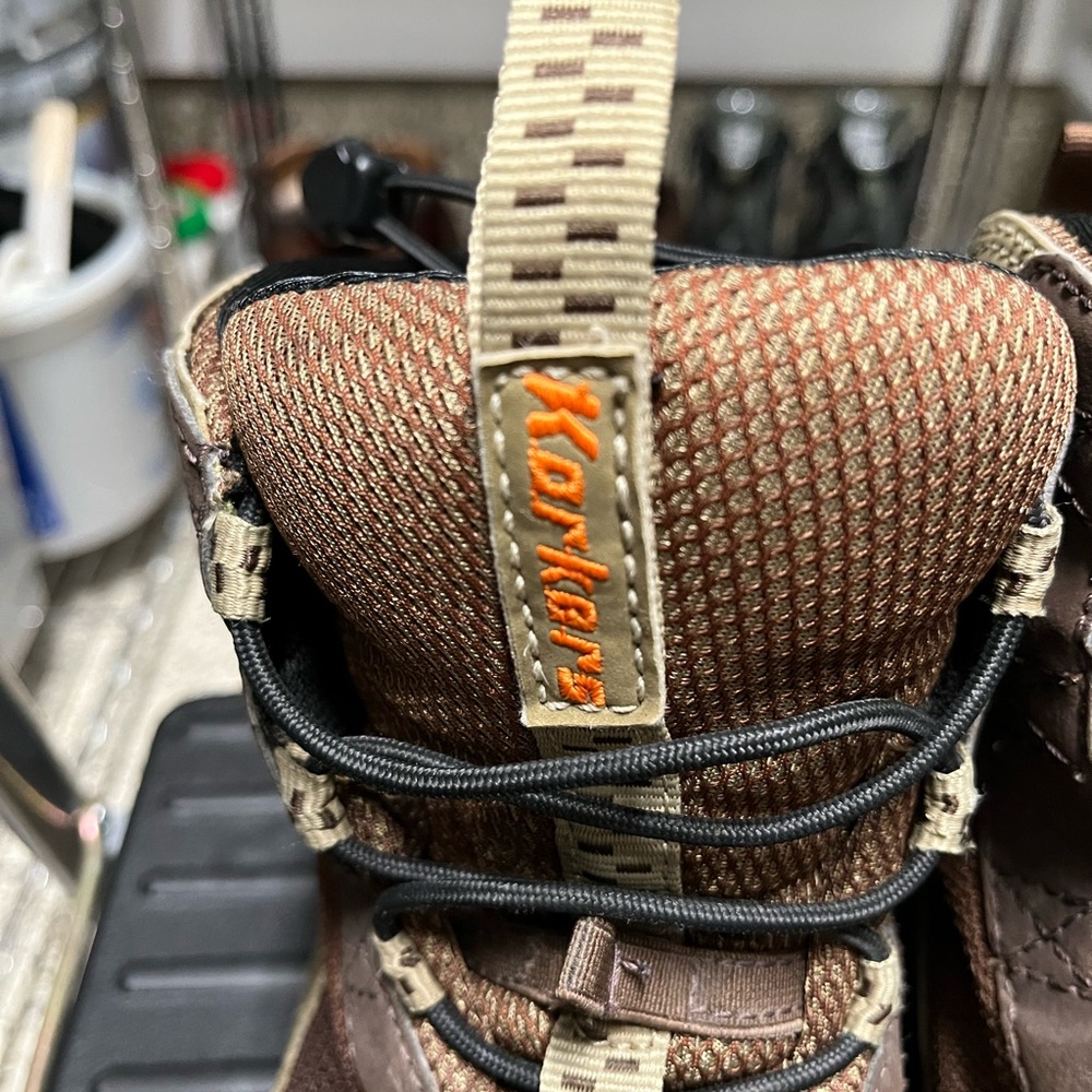 Korkers Fly Fishing boots. These are not Carhartt as stated below.